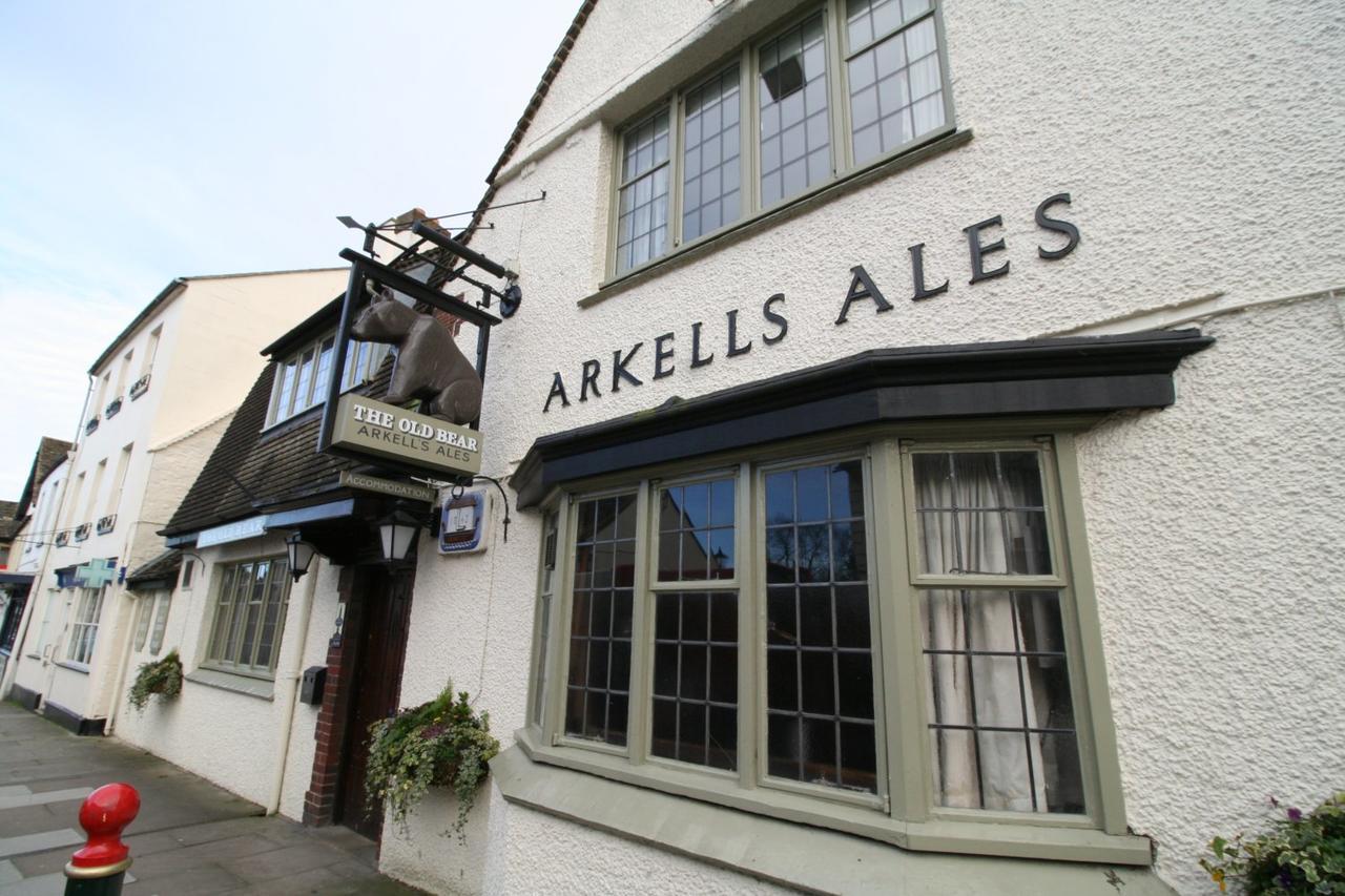 The Old Bear Inn Cricklade Exterior photo